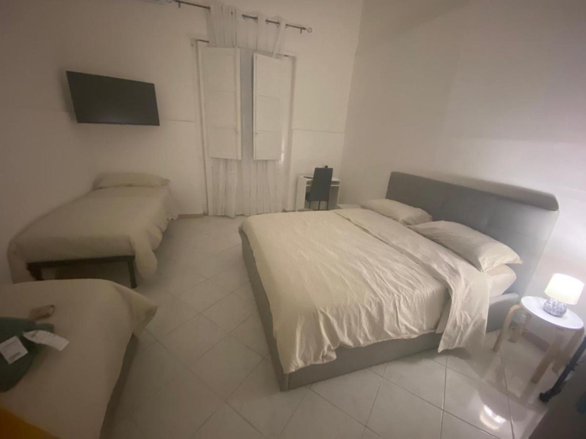 Lavica Airport Catania B&B Екстериор снимка